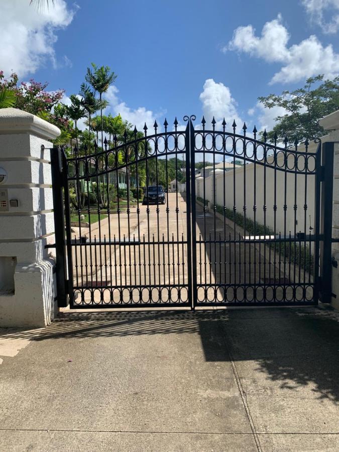 The Gatehouse Villa Saint James Exterior photo